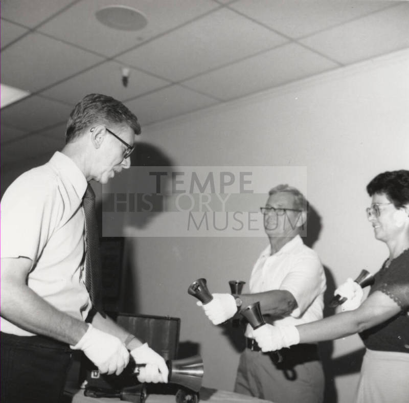 Church's members hear the bells all year round - Tempe Daily News - December 19, 1985 - (1 of 2)