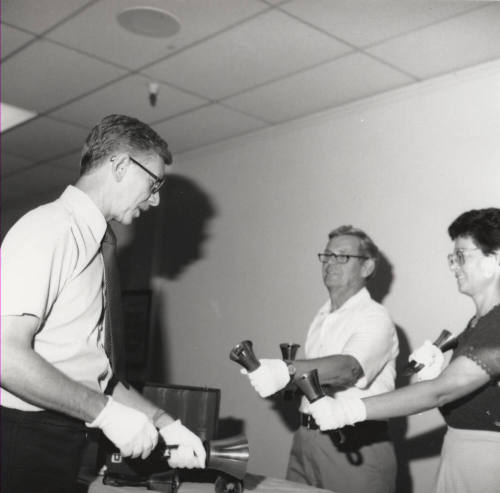 Church's members hear the bells all year round - Tempe Daily News - December 19, 1985 - (1 of 2)
