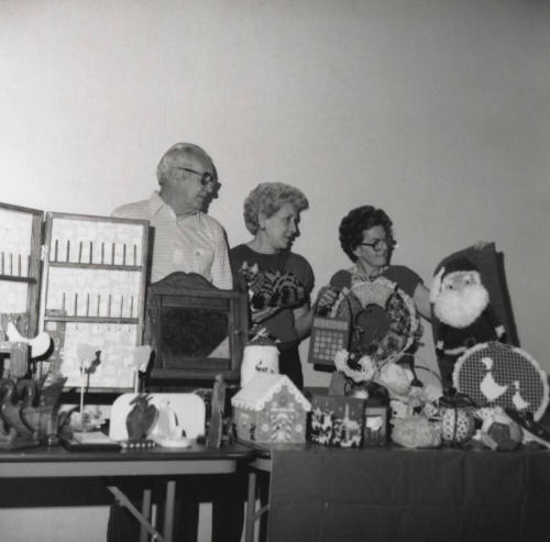 Crafts sale showcases seniors' talents - Tempe Daily News - October 10, 1985 - (2 of 2)