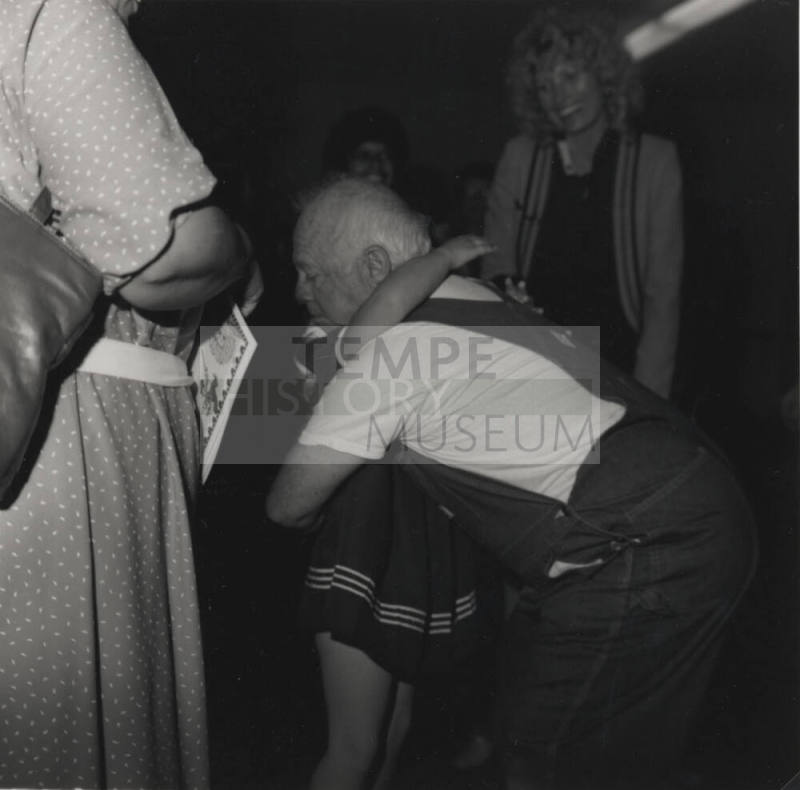 Sugar Babies' star Rooney makes a new friend, November 5, 1985