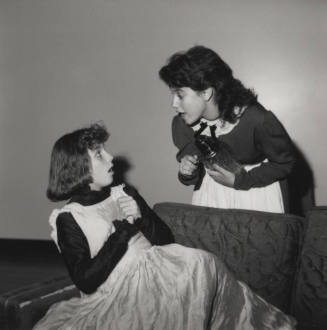McClintock show goes on despite stage accident, November 2, 1985
