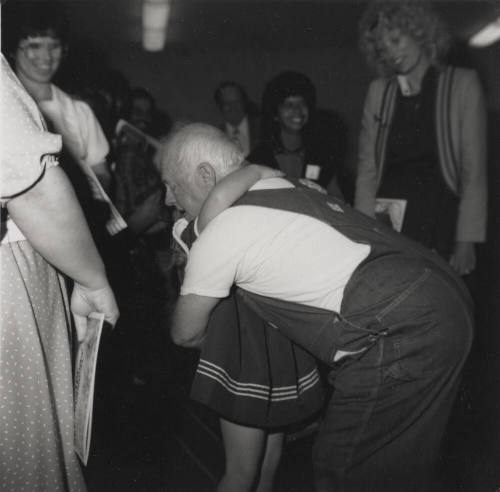 Sugar Babie's star Rooney makes a  new friend. - Tempe Daily News, November 5 1985