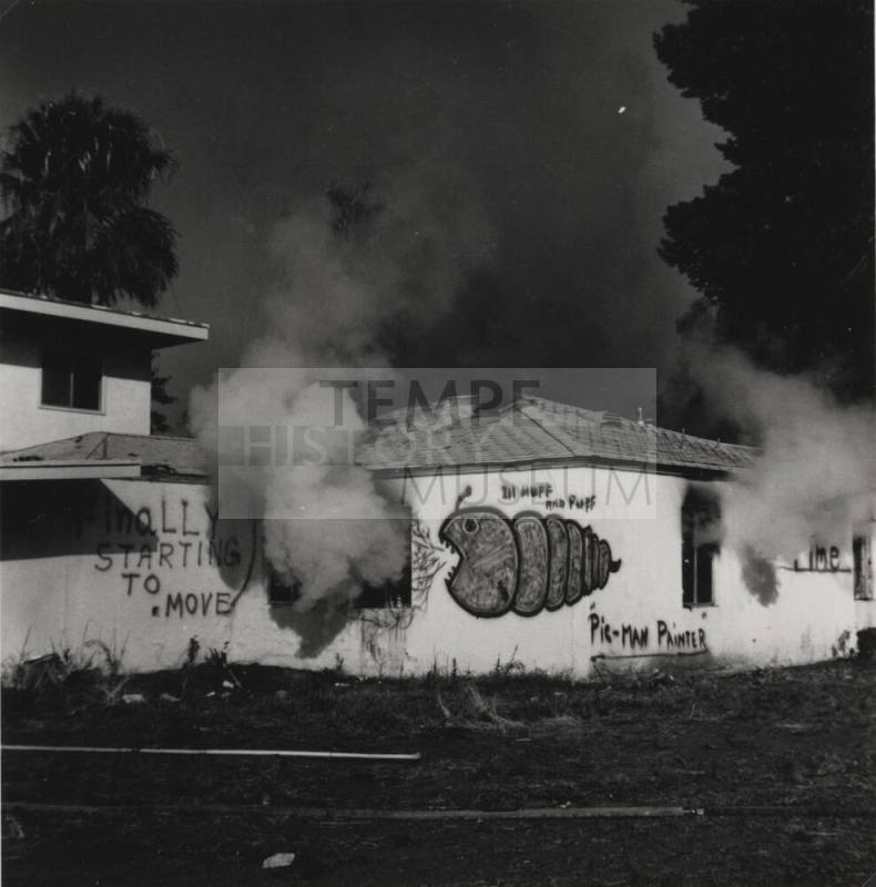 Controlled Burn. - Tempe Daily News, November 12 1985