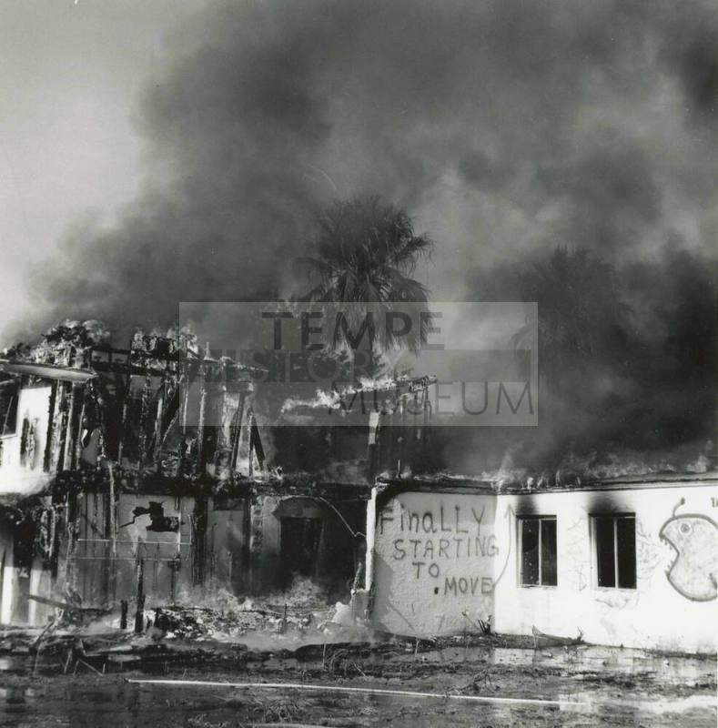 Controlled Burn. - Tempe Daily News, November 12 1985