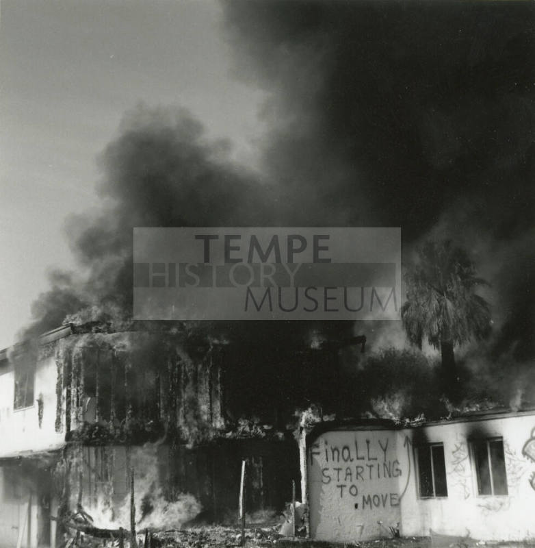 Controlled Burn. - Tempe Daily News, November 12 1985