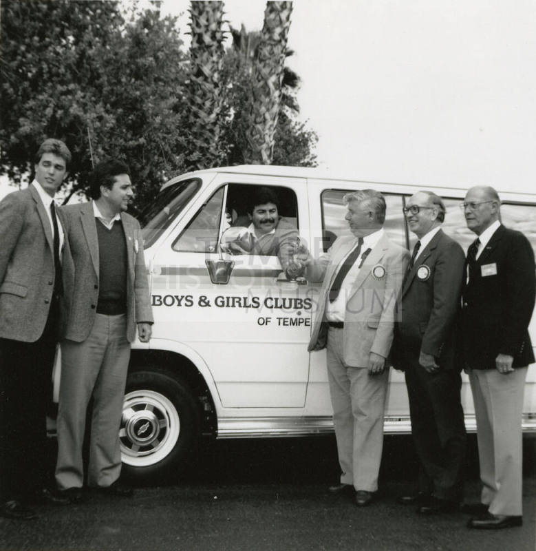 Key event. - Tempe Daily News, November 23 1985
