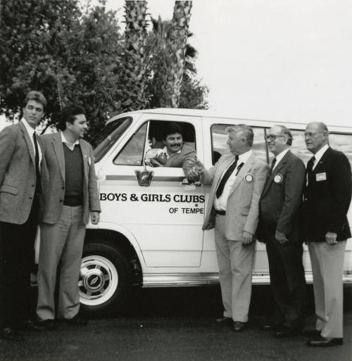Key event. - Tempe Daily News, November 23 1985