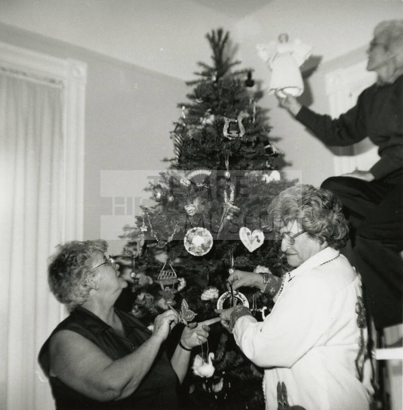 Public invited to sample a pre-statedhood Christmas.  - Tempe Daily News, Noember 27 1985