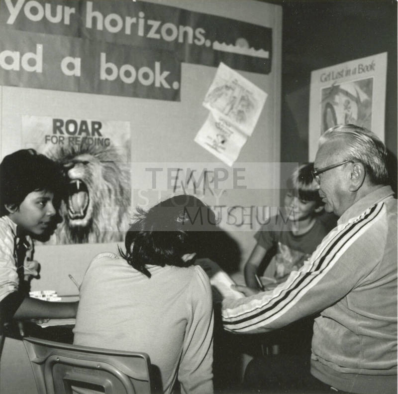 Getting an earful: Retired machinist hears 987 book reports. - Tempe Daily News, December 20 1985