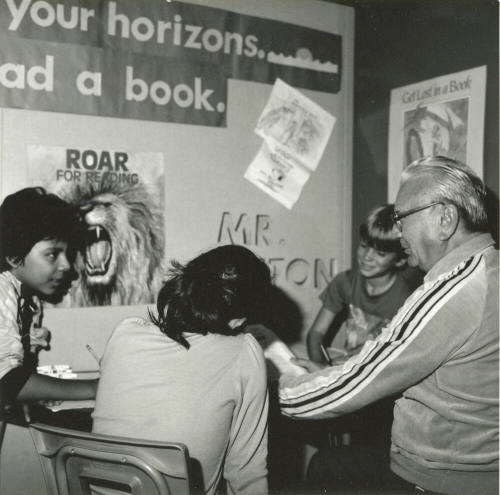 Getting an earful: Retired machinist hears 987 book reports. - Tempe Daily News, December 20 1985