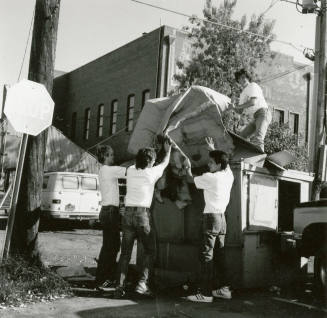 Old Town Festival helps teens earn money for holiday season. - Tempe Daily News, December 6 1985