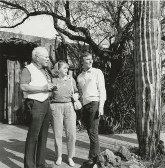 New 'native': Garden helps desert-dweller 'adapt', from Tempe Daily News, January 6, 1986