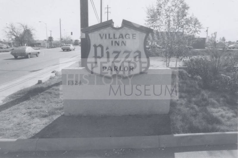 Village Inn Pizza Parlor Restaurant - 1324 South Rural Road, Tempe, Arizona