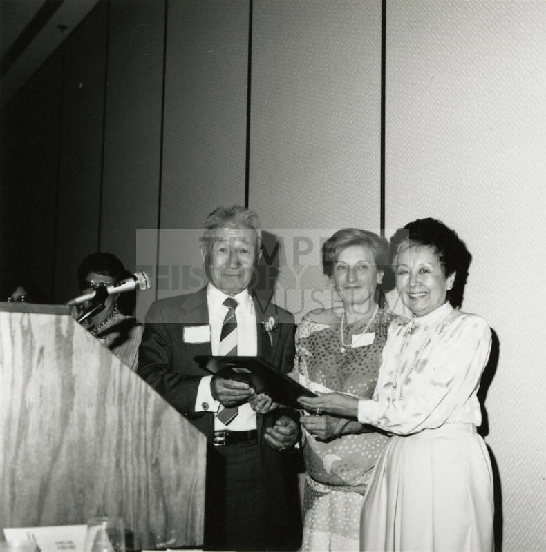 Banquet Honors Tempe Couple - Tempe Daily News, February 25, 1986