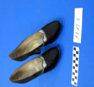 Ladies' black silk high heeled pumps
