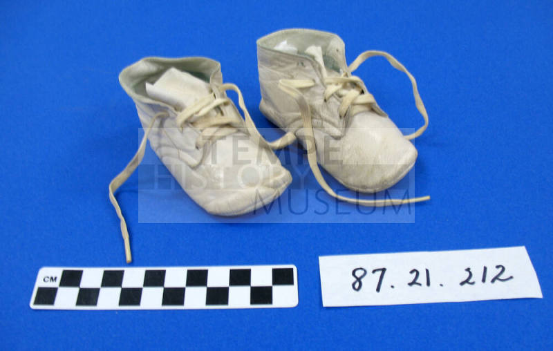 Shoes, child's