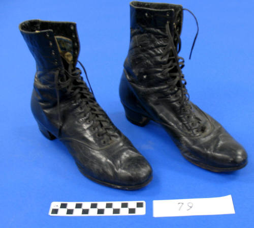 High-laced ladies' shoes