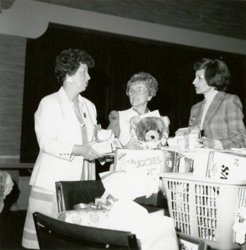 Showering gifts, Tempe Daily News, March 26, 1986