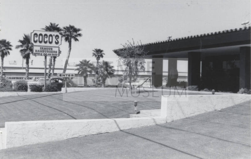 Coco's Restaurant - 1717 South Rural Road, Tempe, Arizona