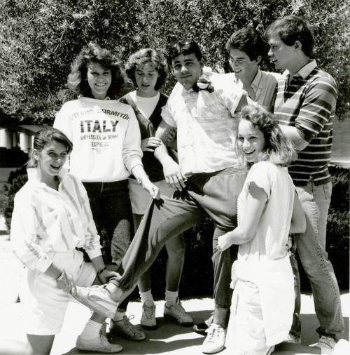Servant sale revived, nets Corona $1,045 - Tempe Daily News - April 19, 1986