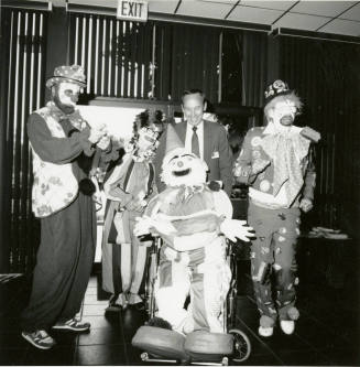 Send in the clowns - Tempe Daily News - June 4, 1986 - (2 of 2)