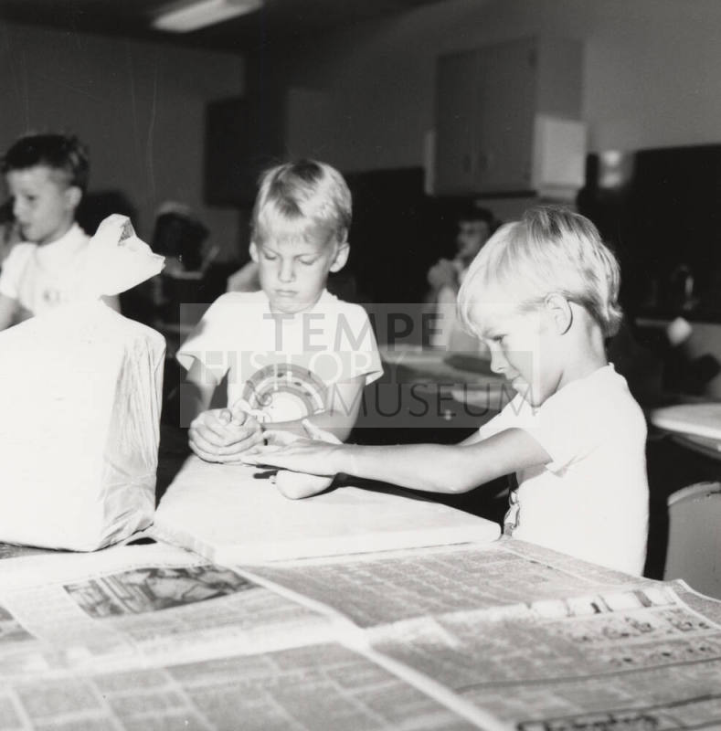 No clay feet - Tempe Daily News - July 5, 1986