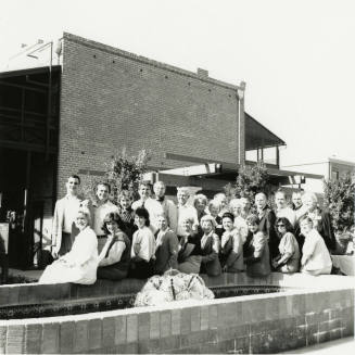 Twenty five unidentified people at the Hackett House