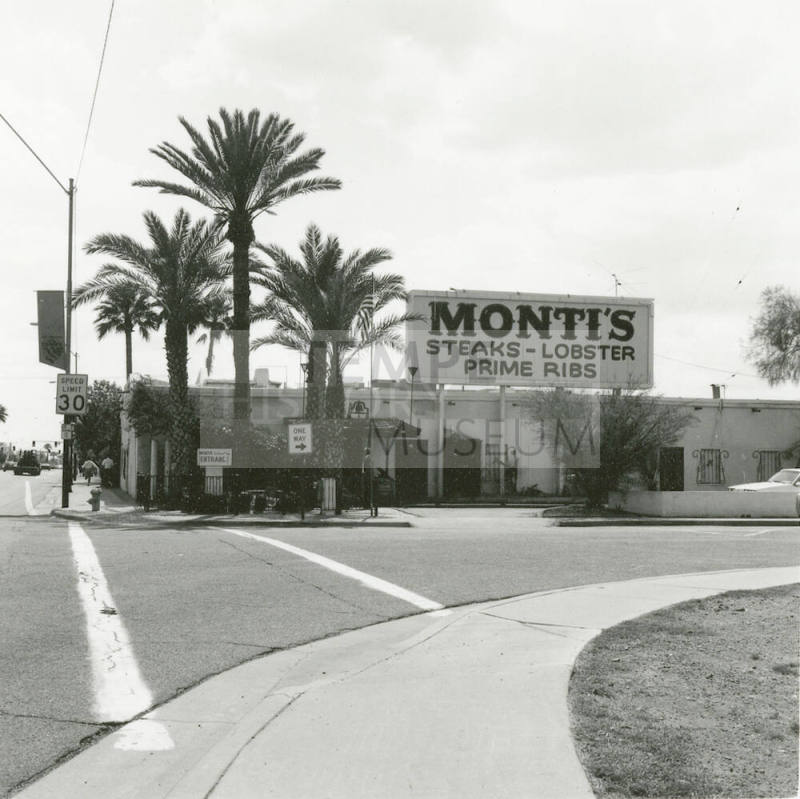 Front view of Monti's La Casa Vieja