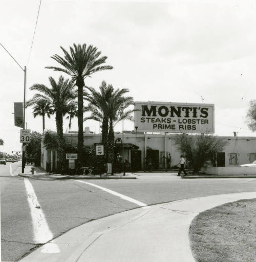 Front view of Monti's La Casa Vieja