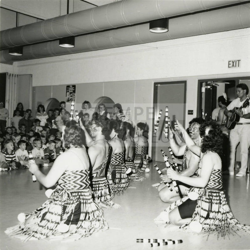 Maori dance performance