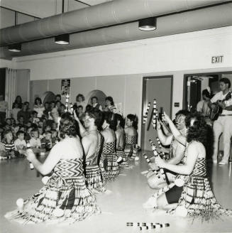 Maori dance performance