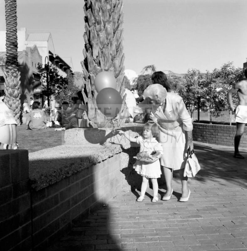 Tempe Magazine Summer Issue 1988: "There's an 8-foot 'Pet' Python Over this Wall."