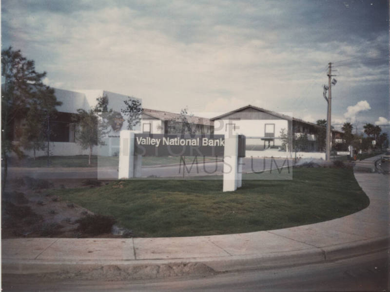 Valley National Bank - 4714 South Rural Road, Tempe, Arizona