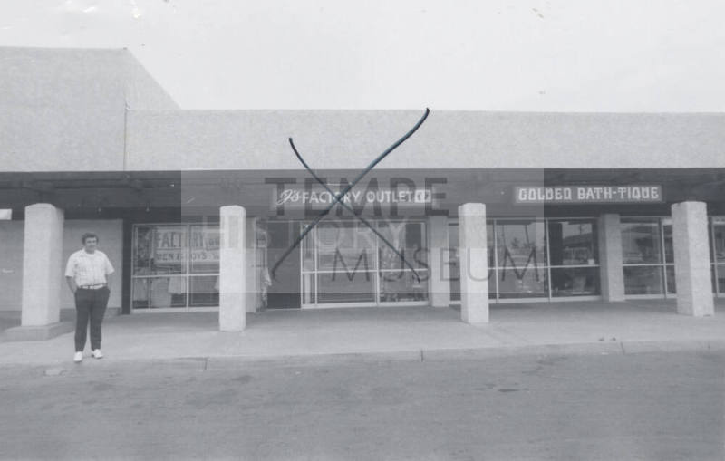 J's Factory Outlet - 5110 South Rural Road, Tempe, Arizona