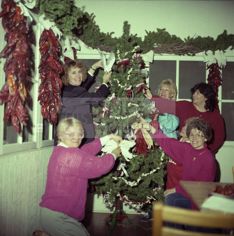 Sister City Cuisines of the World - Hackett House - Clam Bakes and Christmas Decorations