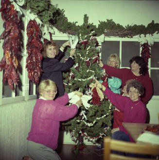 Sister City Cuisines of the World - Hackett House - Clam Bakes and Christmas Decorations
