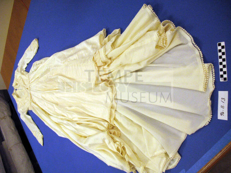 Wedding gown