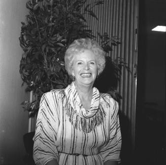 Marilyn Glenny, St. Luke's Tempe Women of Distinction, 1989