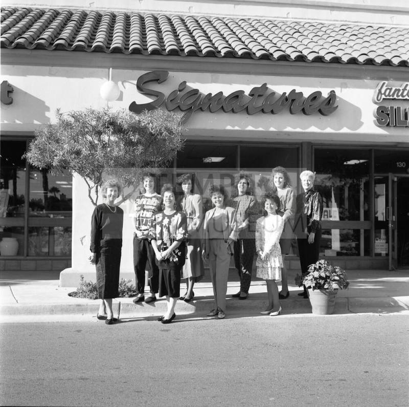 Christmas Photo of the Staff at Signatures