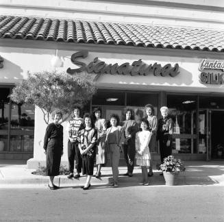 Signatures Store at McClintock and Warner Christmas Photo