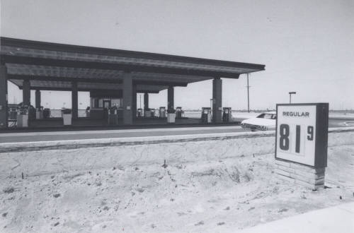Whiting Gasoline Station - 7550 South Rural Road, Tempe, Arizona