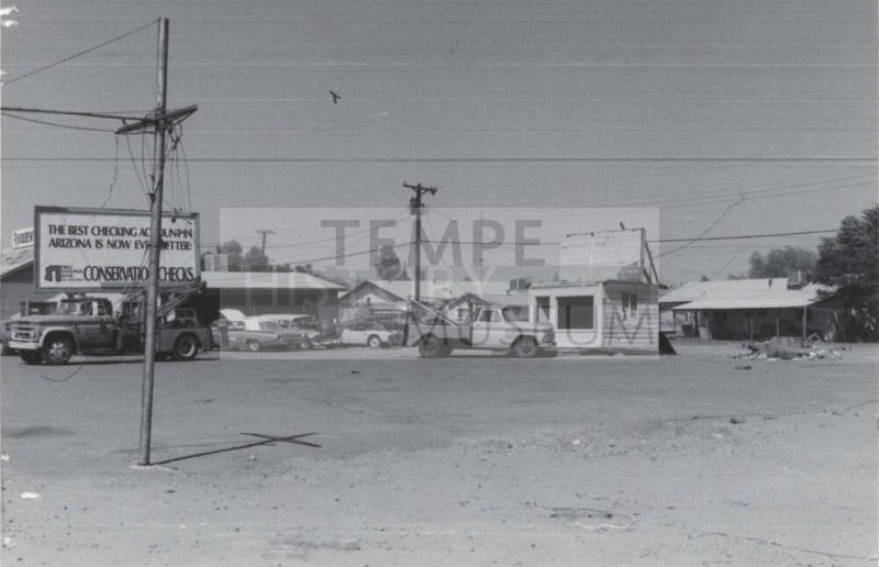 Roosevelt's Body Shop - 1107 North Scottsdale Road, Tempe, Arizona