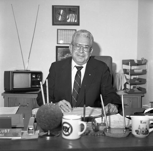 Constable Lou Lust