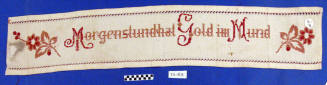 Embroidered white sink splash scarf