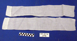 White linen strips