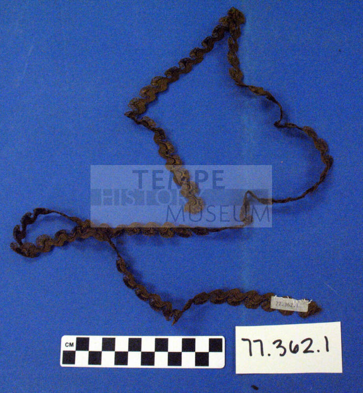 Thin Brown ribbon