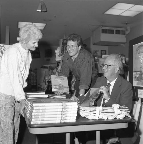 'Books, Etc.' hosted Dean Smith- Author of 'Tempe: Arizona Crossroads'