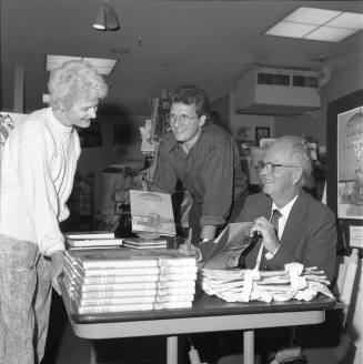 'Books, Etc.' hosted Dean Smith- Author of 'Tempe: Arizona Crossroads'