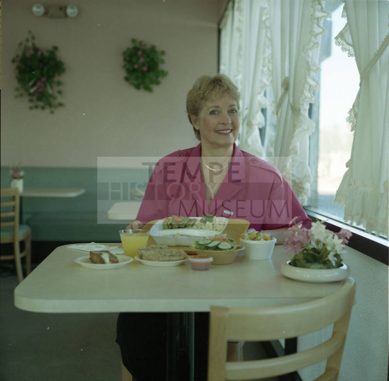 Gladys Brown 'Healthy Heart Restaurant' in Alberton's Shopping Center at Guadalupe and Rural