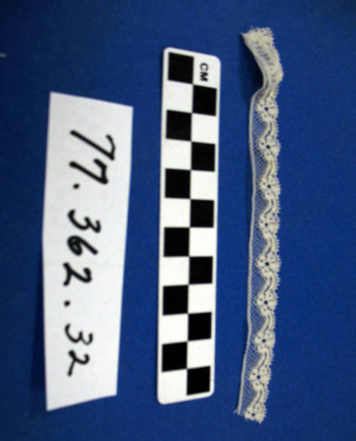 Lace fragment